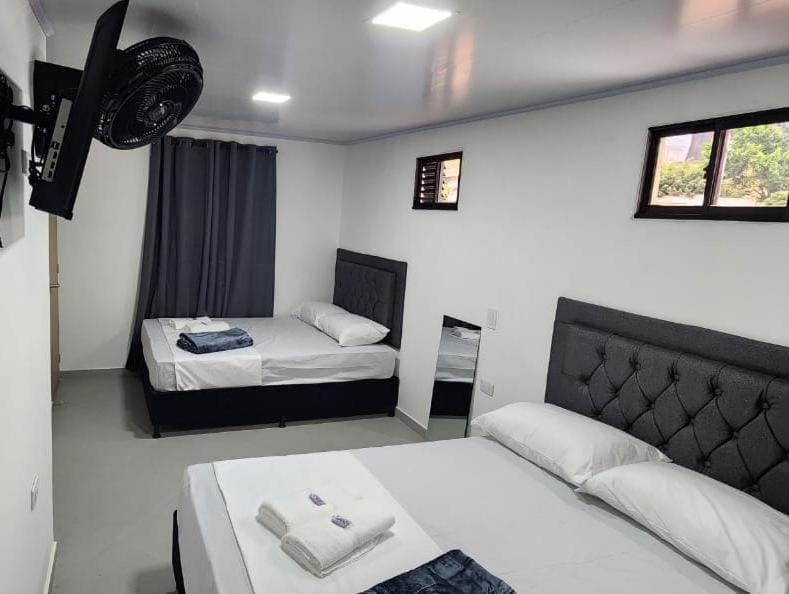 Hotel Medellin Calasanz Esterno foto