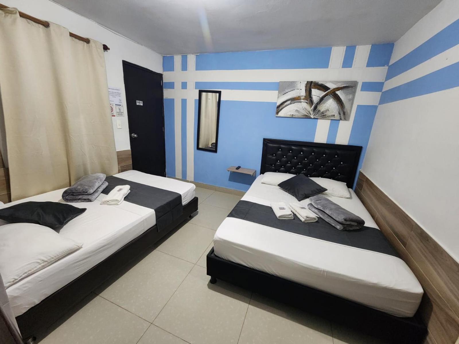 Hotel Medellin Calasanz Esterno foto
