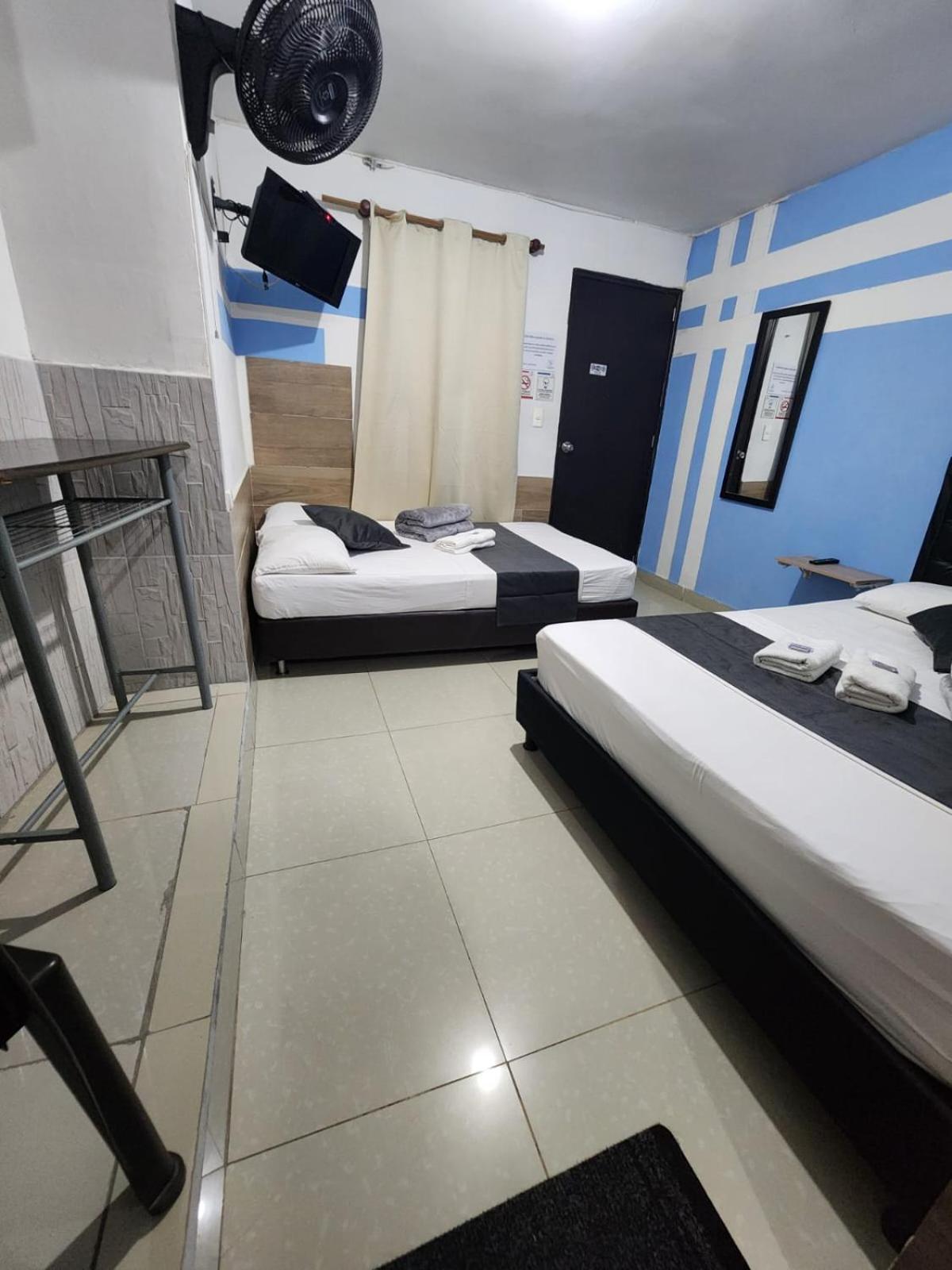Hotel Medellin Calasanz Esterno foto