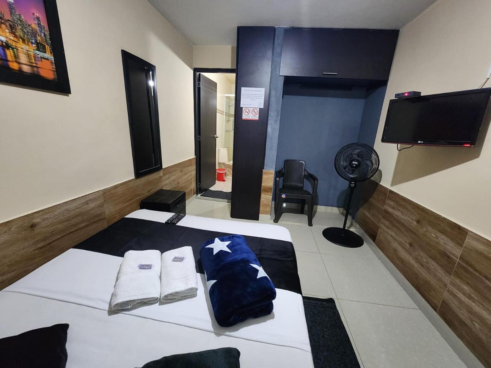 Hotel Medellin Calasanz Esterno foto